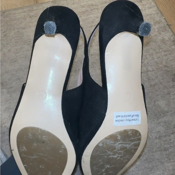 Black Slingback Pointed-Toe Kitten Heel Pumps - Picture 4 of 4